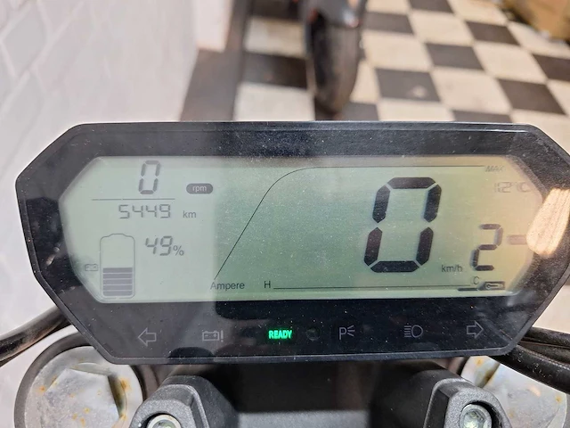 Super soco ts1 45 km elektrische bromscooter - afbeelding 4 van  7