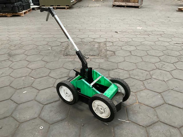 Super striper lijnmarkeringswagen - afbeelding 2 van  6