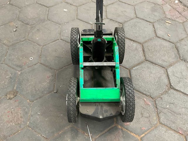 Super striper lijnmarkeringswagen - afbeelding 3 van  6