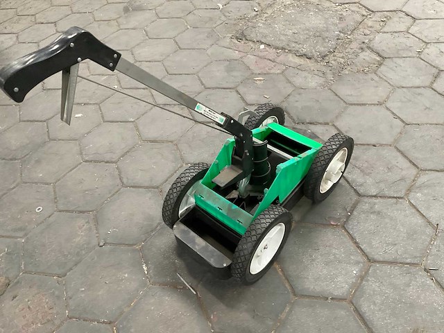 Super striper lijnmarkeringswagen - afbeelding 4 van  6