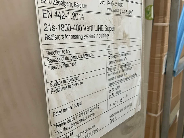 Supervisie verti line radiator - afbeelding 3 van  3