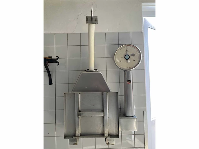 Suprema t 391 slagers weegschaal | met inklapbaar plateau en weeghaak - afbeelding 3 van  4