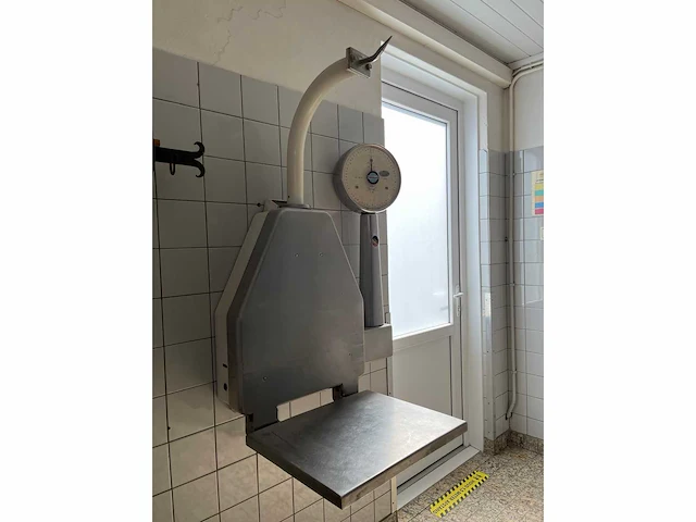 Suprema t 391 slagers weegschaal | met inklapbaar plateau en weeghaak - afbeelding 4 van  4