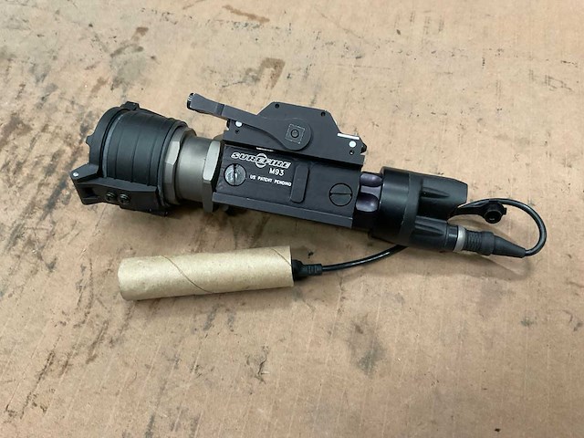 Surefire m93 weapen light system - afbeelding 4 van  4