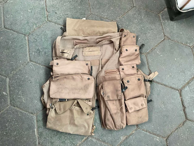 Survival vest (42x) - afbeelding 1 van  6