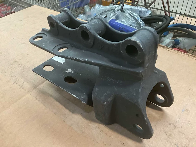 Suspension bracket - afbeelding 2 van  6