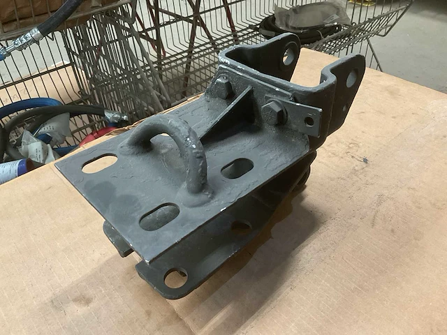Suspension bracket - afbeelding 3 van  6