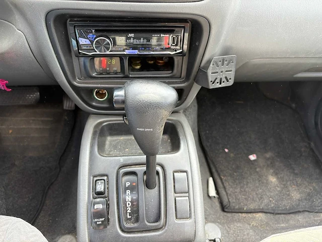 Suzuki - 2001 - grand vitara - 2.5 v6 4x4 - personenauto - afbeelding 12 van  15