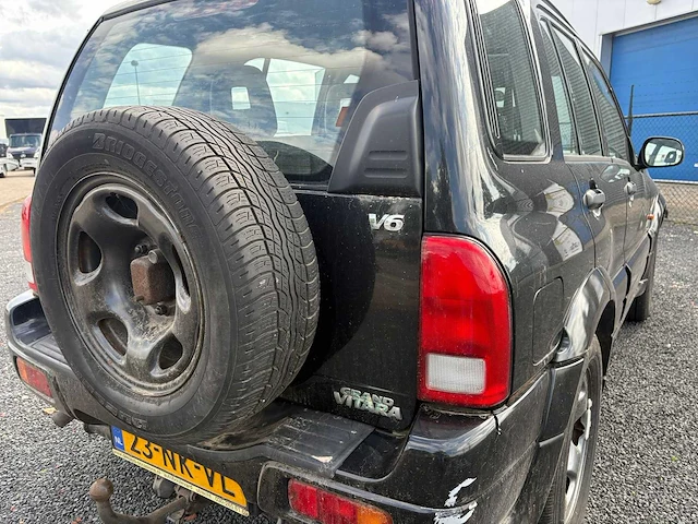 Suzuki - 2001 - grand vitara - 2.5 v6 4x4 - personenauto - afbeelding 4 van  15