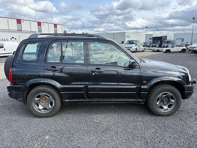 Suzuki - 2001 - grand vitara - 2.5 v6 4x4 - personenauto - afbeelding 5 van  15