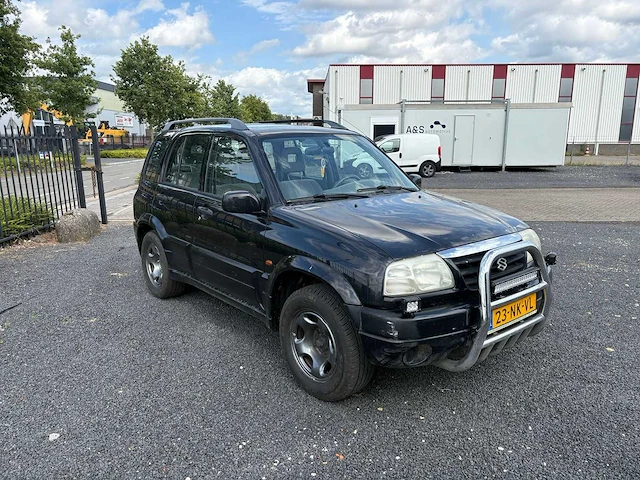 Suzuki - 2001 - grand vitara - 2.5 v6 4x4 - personenauto - afbeelding 6 van  15