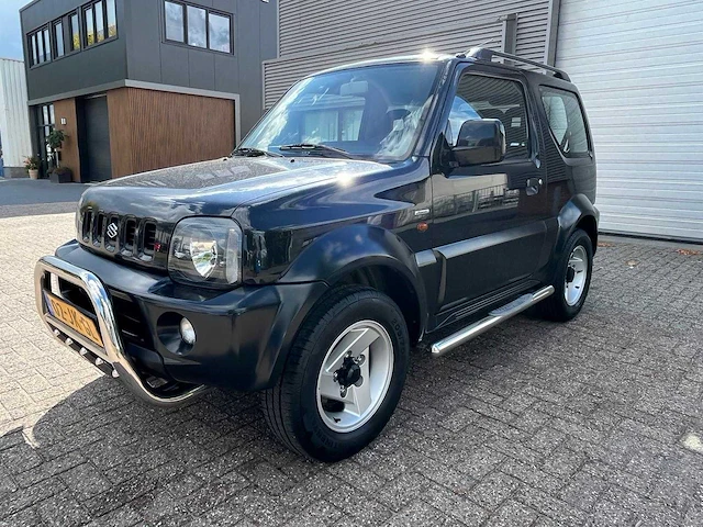 Suzuki - 2002 - jimny - 1.3 special - 02-jk-gl - afbeelding 1 van  23