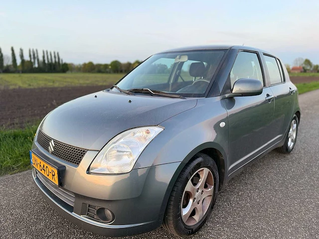 Suzuki - 2007 - swift - 1.3 base - jn-640-r - afbeelding 1 van  10
