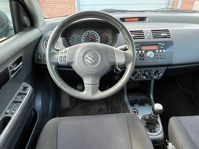 Suzuki - 2007 - swift - 1.3 shogun - 46-xg-gf - afbeelding 17 van  17