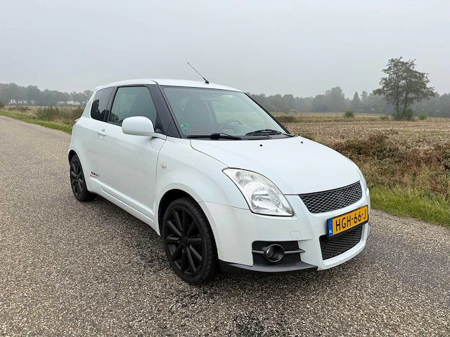 Suzuki - 2009 - swift - 1.6 sport - hgh-66-j - afbeelding 4 van  10