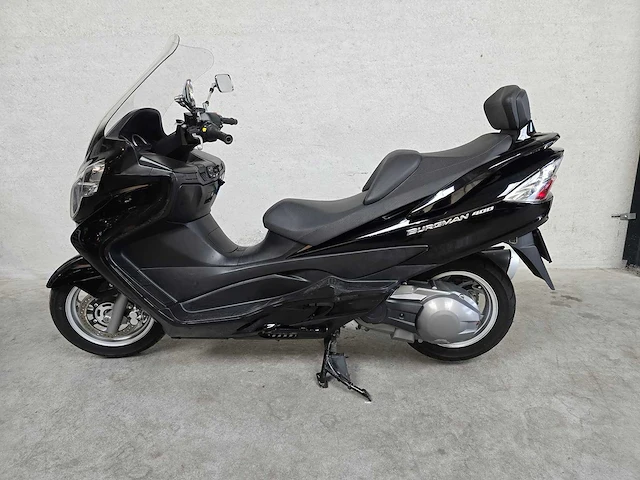 Suzuki - 400cc - burgman - motorscooter - afbeelding 1 van  6