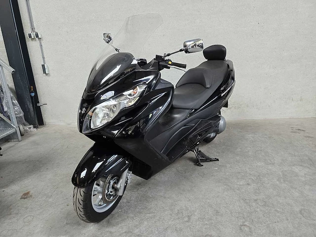 Suzuki - 400cc - burgman - motorscooter - afbeelding 2 van  6