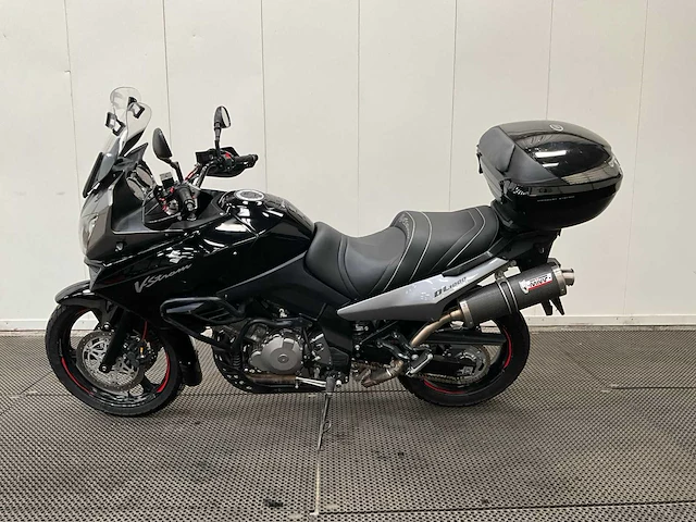 Suzuki - all-road - dl 1000 - v-strom - motorfiets - 2008 - afbeelding 12 van  21