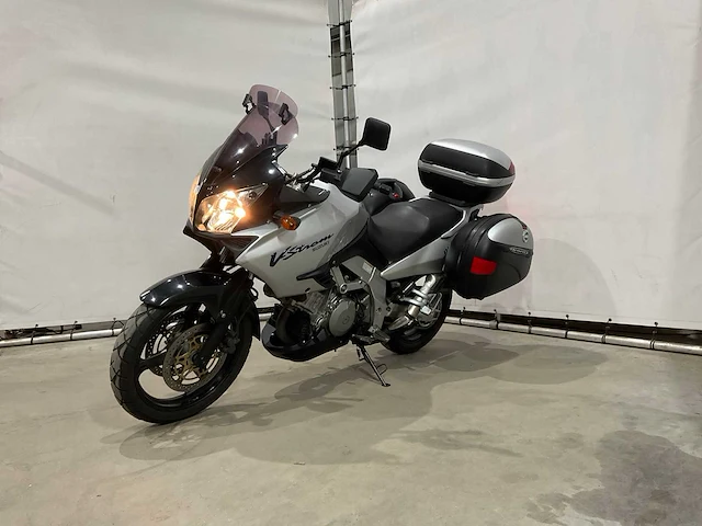 Suzuki - all-road - dl 1000 v-strom - motorfiets - afbeelding 1 van  17