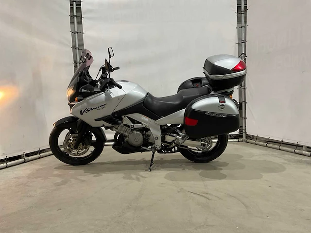 Suzuki - all-road - dl 1000 v-strom - motorfiets - afbeelding 11 van  17