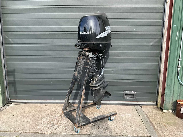 Suzuki - efi 4-takt - 140 pk - buitenboordmotor - afbeelding 12 van  18