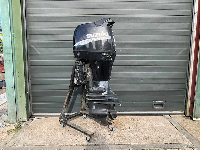 Suzuki - efi 4-takt - 140 pk - buitenboordmotor - afbeelding 15 van  18