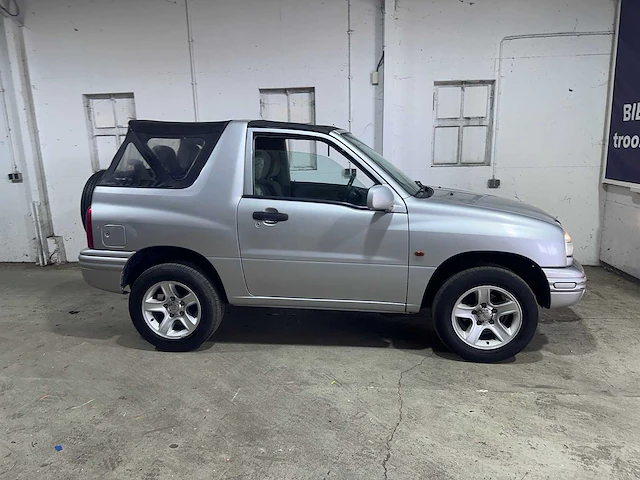 Suzuki - grand vitara - 1.6 cabrio - 46-ls-ld - afbeelding 16 van  19