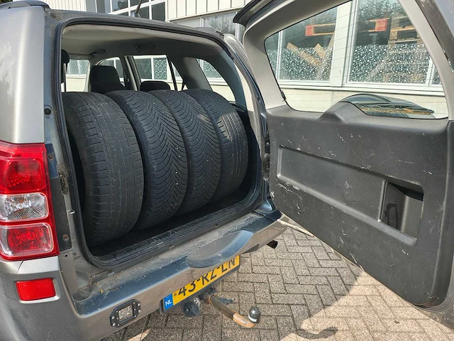 Suzuki - grand vitara - 2.0-16v jlx - personenauto - afbeelding 14 van  30