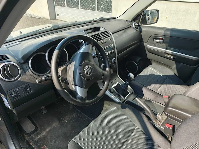 Suzuki - grand vitara - 2.0-16v jlx - personenauto - afbeelding 15 van  30