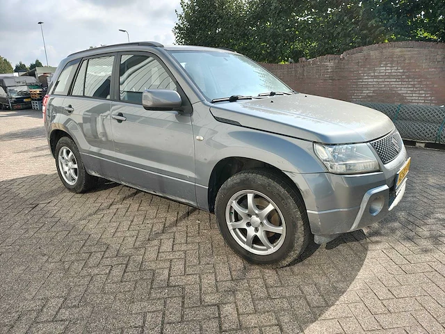 Suzuki - grand vitara - 2.0-16v jlx - personenauto - afbeelding 28 van  30