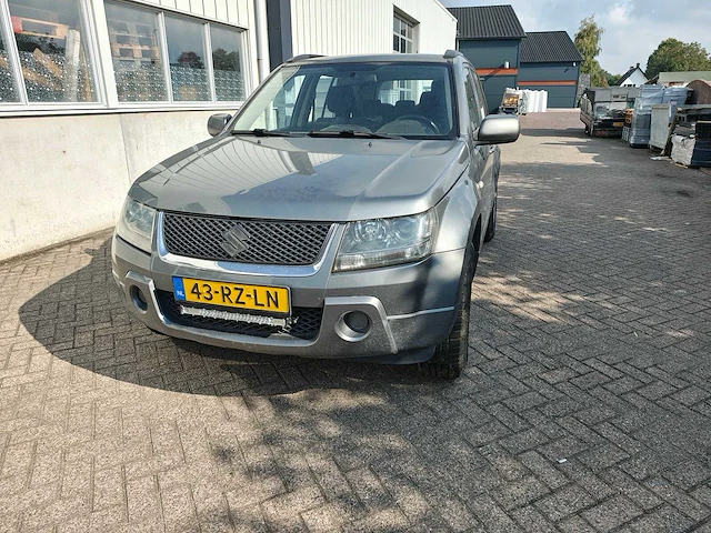 Suzuki - grand vitara - 2.0-16v jlx - personenauto - afbeelding 30 van  30