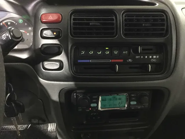 Suzuki - grand vitara - 2.5 v6 automaat- zd-zn-62 - afbeelding 7 van  22