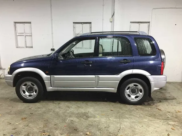 Suzuki - grand vitara - 2.5 v6 automaat- zd-zn-62 - afbeelding 12 van  22