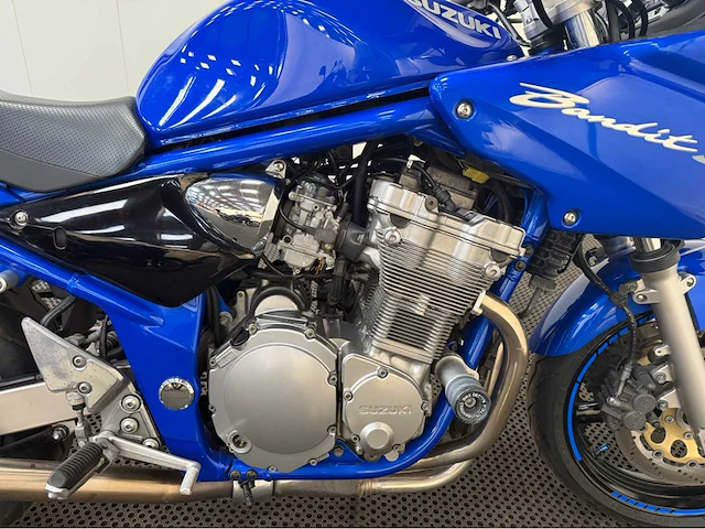 Suzuki - gsf 600 s - bandit - motorfiets - 2004 - afbeelding 5 van  25
