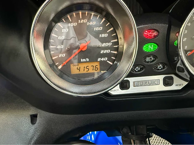 Suzuki - gsf 600 s - bandit - motorfiets - 2004 - afbeelding 7 van  25