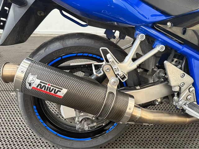 Suzuki - gsf 600 s - bandit - motorfiets - 2004 - afbeelding 9 van  25