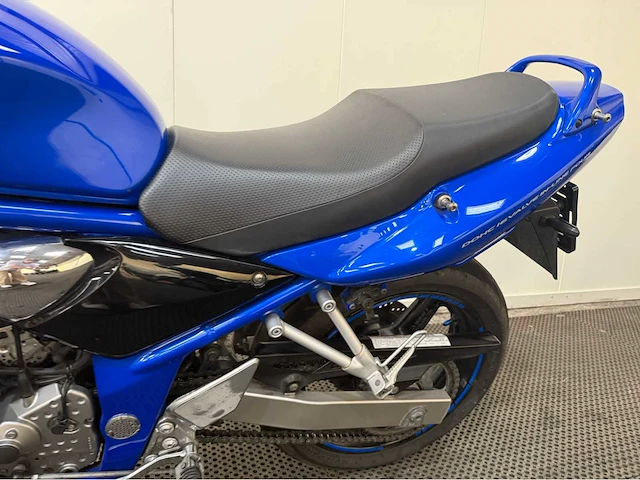 Suzuki - gsf 600 s - bandit - motorfiets - 2004 - afbeelding 15 van  25