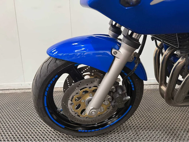 Suzuki - gsf 600 s - bandit - motorfiets - 2004 - afbeelding 16 van  25