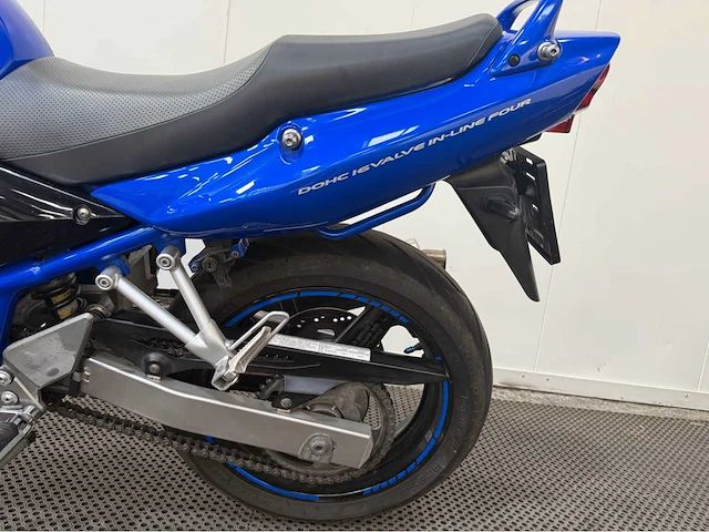 Suzuki - gsf 600 s - bandit - motorfiets - 2004 - afbeelding 17 van  25