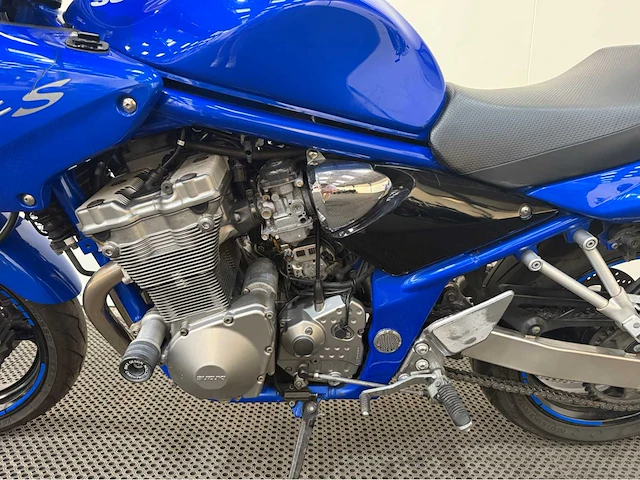 Suzuki - gsf 600 s - bandit - motorfiets - 2004 - afbeelding 18 van  25