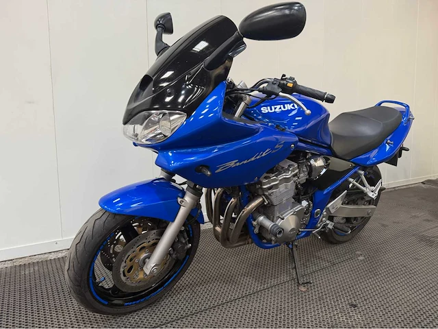 Suzuki - gsf 600 s - bandit - motorfiets - 2004 - afbeelding 12 van  25