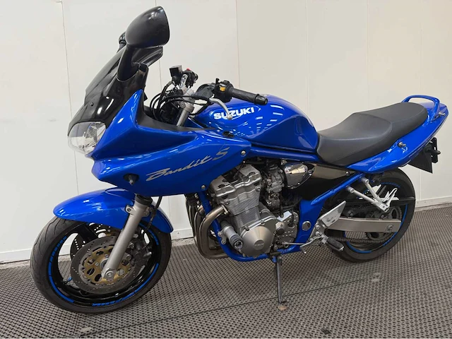 Suzuki - gsf 600 s - bandit - motorfiets - 2004 - afbeelding 19 van  25