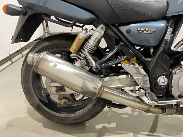 Suzuki - gsx1200 - inazuma - motorfiets - afbeelding 17 van  18