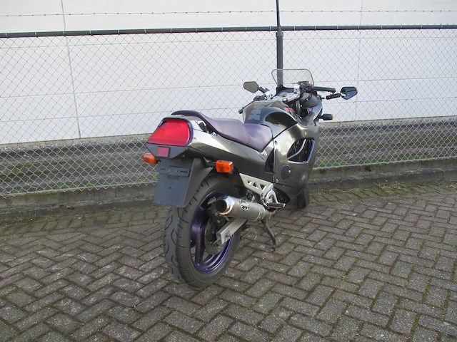 Suzuki - gsxr 750 - motorfiets - afbeelding 9 van  11