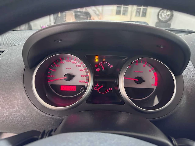 Suzuki - ignis - 1.3-16v gls - 75-nr-sj - afbeelding 2 van  18