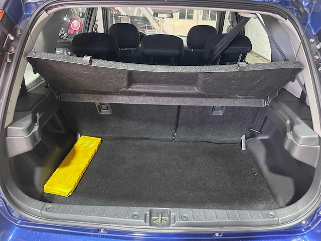 Suzuki - ignis - 1.3-16v gls - 75-nr-sj - afbeelding 8 van  18