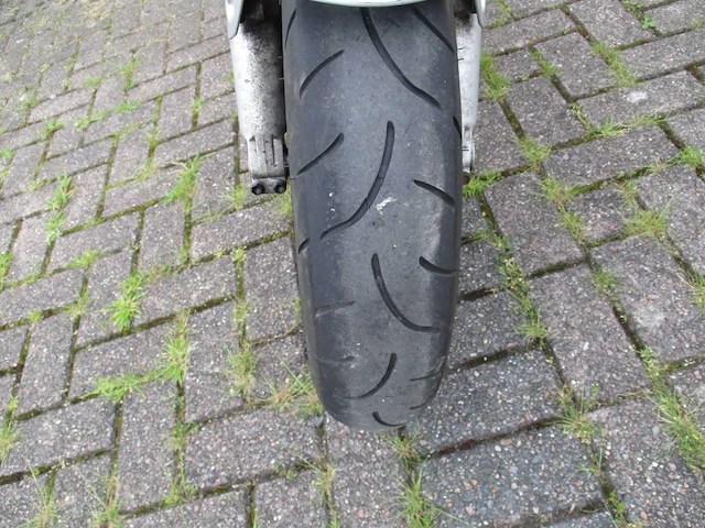 Suzuki - motorfiets - sv 1000 r - motorfiets - afbeelding 9 van  14