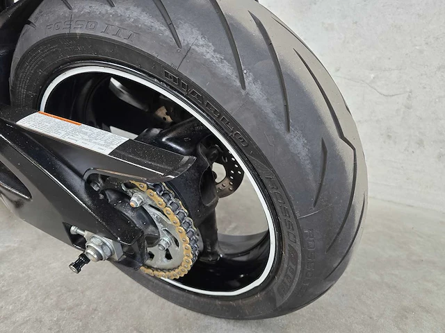 Suzuki - sport - gsx r 750 - motorfiets - afbeelding 5 van  8