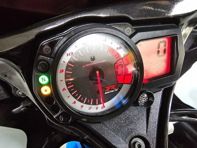 Suzuki - sport - gsx r 750 - motorfiets - afbeelding 6 van  8