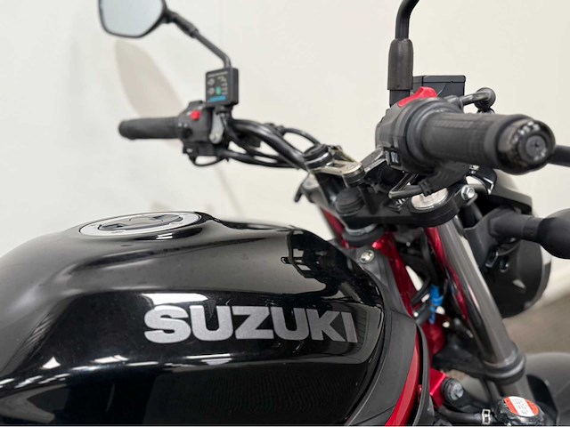 Suzuki - sv 650 - tour - motorfiets - 2019 - afbeelding 6 van  20